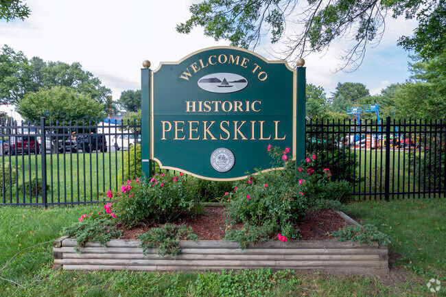 peekskillsurvey.com